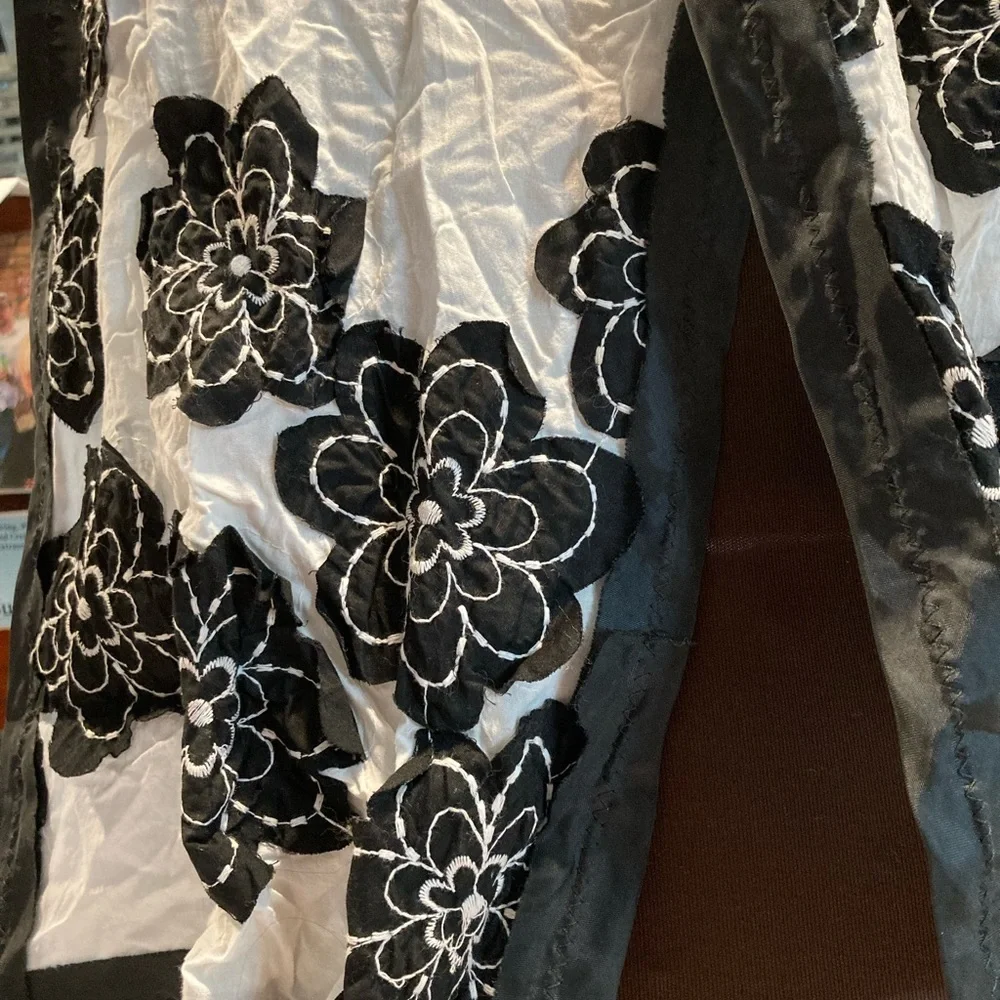 Embroidered 2D Floral Scarf of Silky Applied Fabric Flowers White/Black Floral